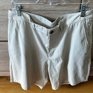 Old Navy men’s golf shorts